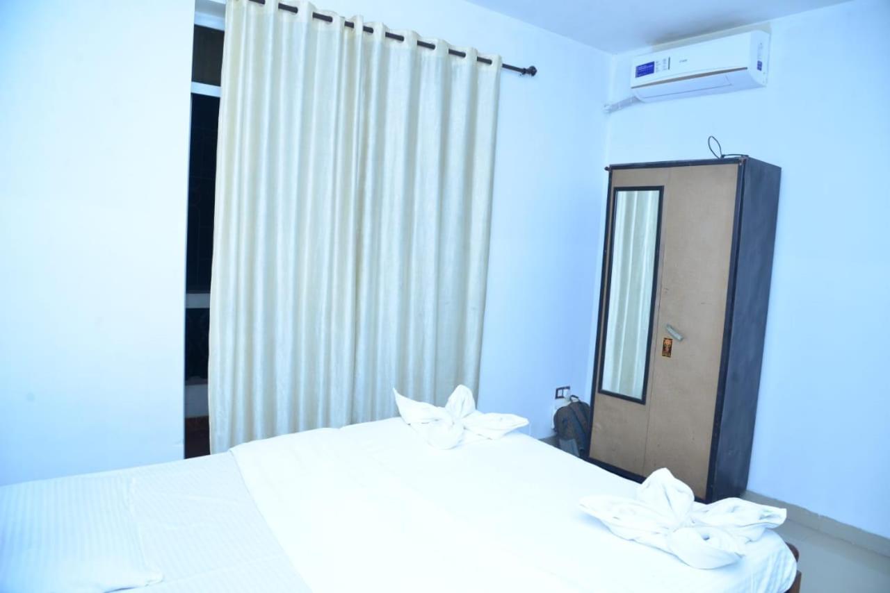 Cliff Heaven 2 Bhk Ac Apartment Orlim Eksteriør bilde